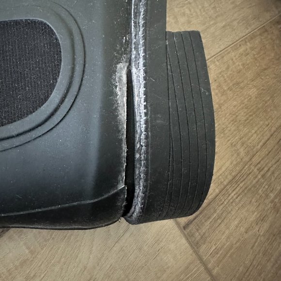 Madewell Women's Chelsea Rain Boot - Picture 8 of 9